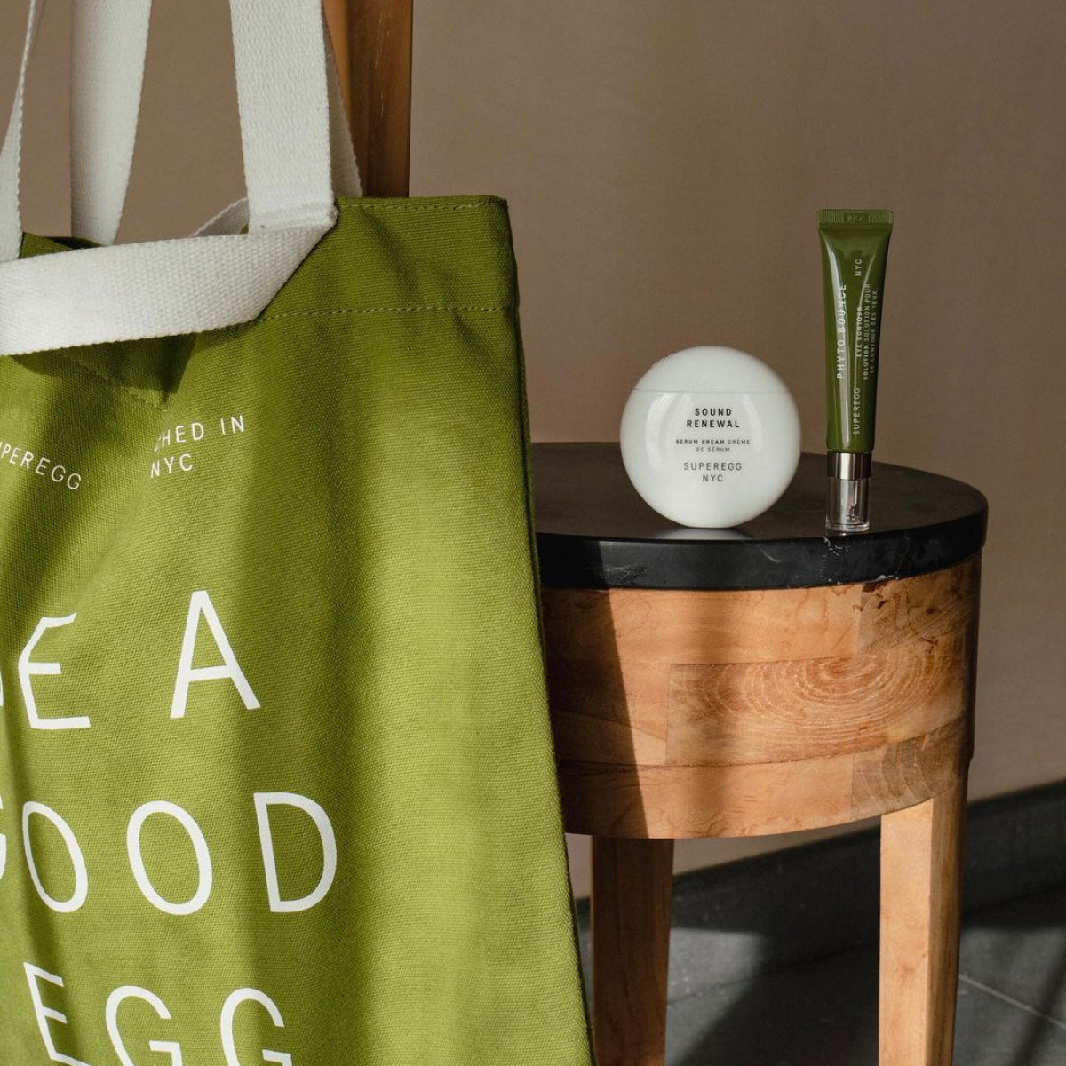 Be a Good Egg Tote